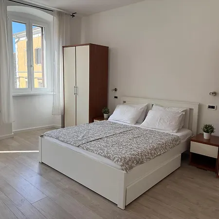Apartment Center *